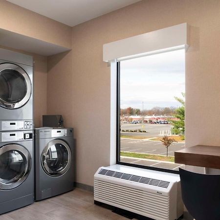 Hampton Inn Chicopee - Springfield Extérieur photo
