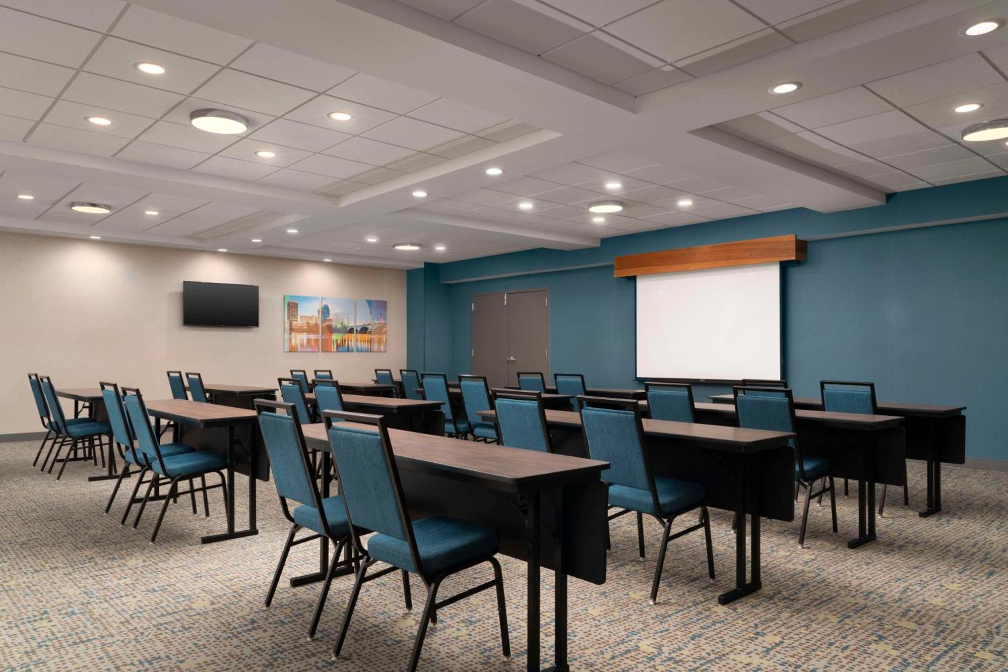 Hampton Inn Chicopee - Springfield Extérieur photo