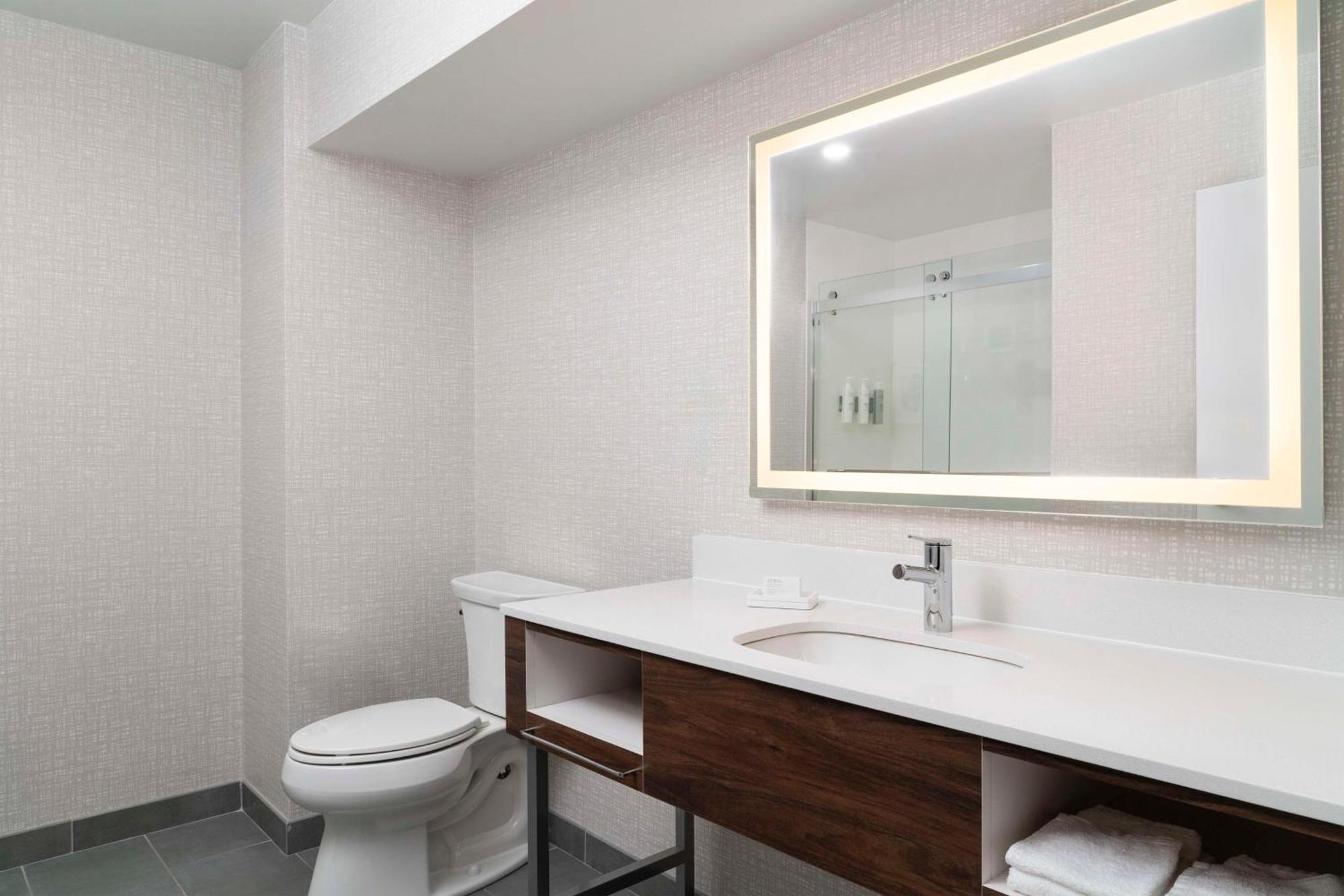 Hampton Inn Chicopee - Springfield Extérieur photo