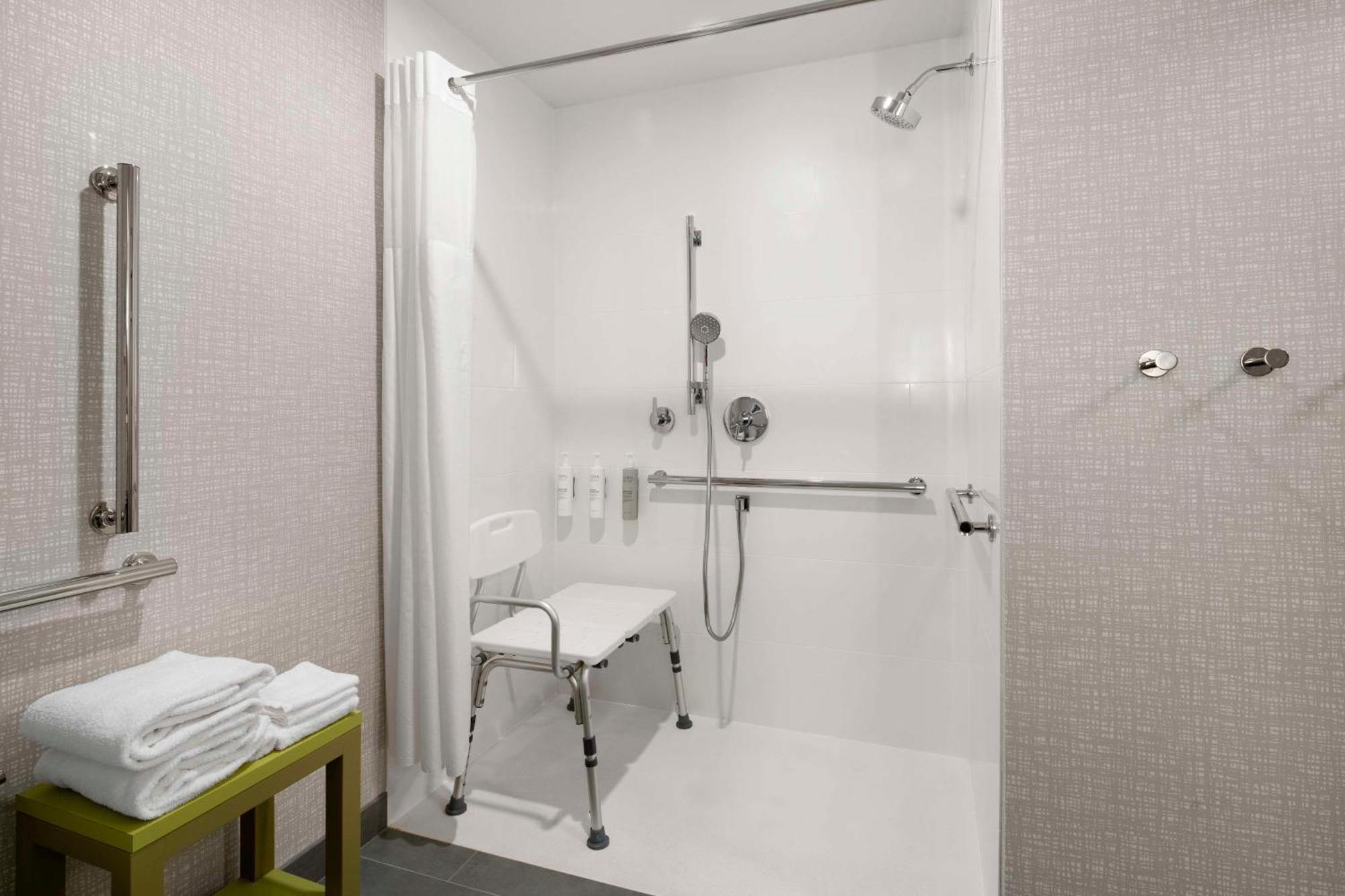Hampton Inn Chicopee - Springfield Extérieur photo