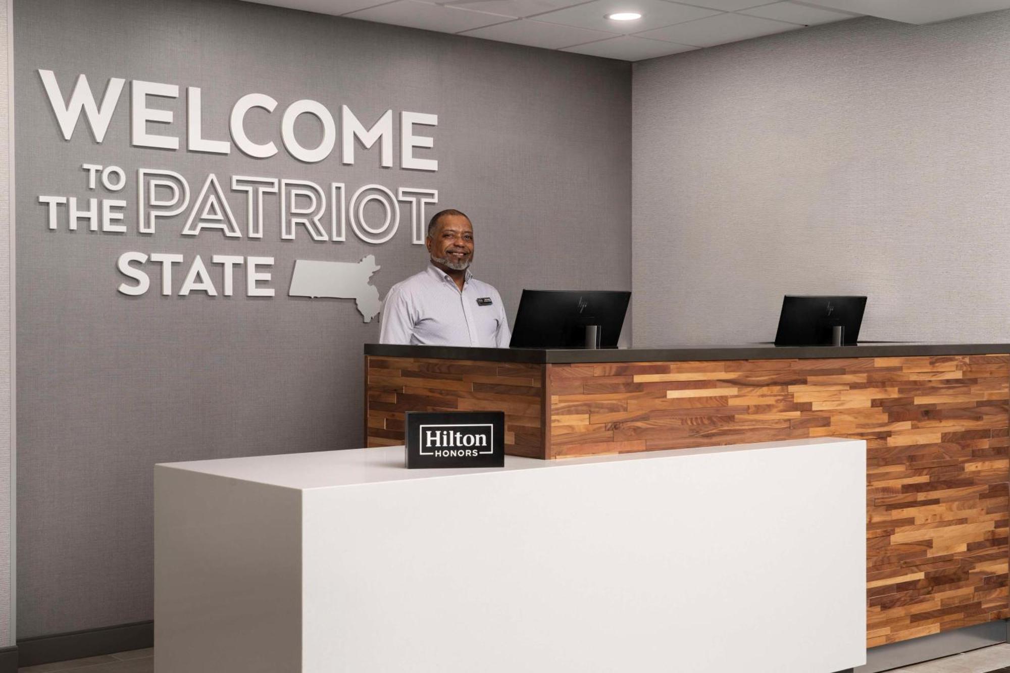 Hampton Inn Chicopee - Springfield Extérieur photo