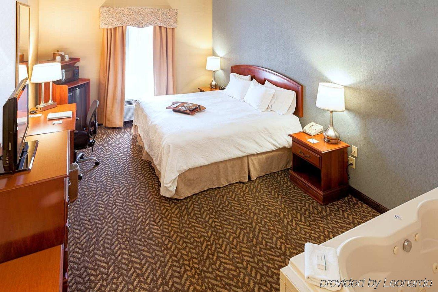 Hampton Inn Chicopee - Springfield Extérieur photo